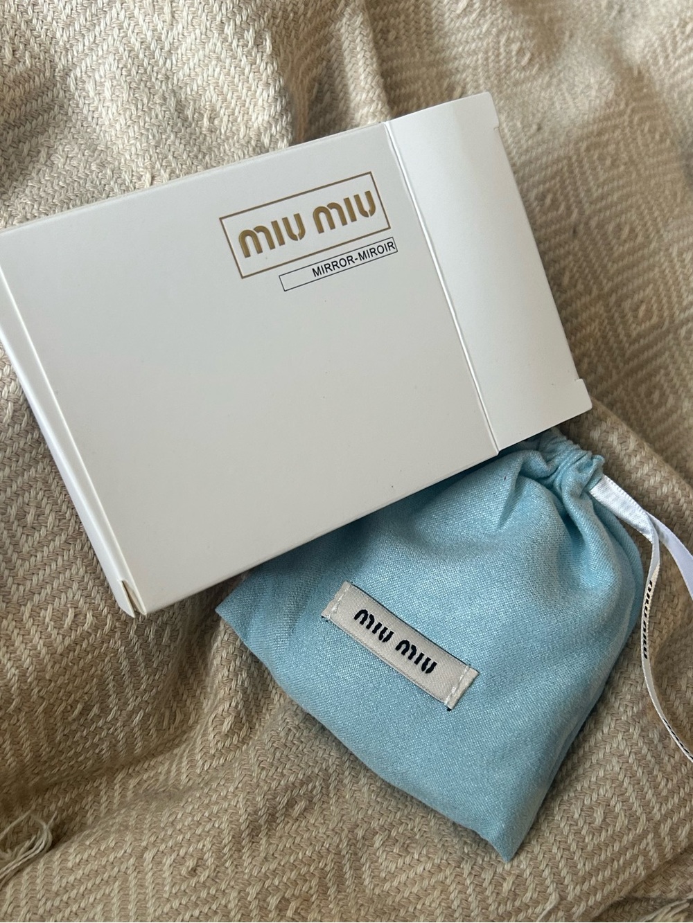Miu Miu mirror compact NIB - Picture 5 of 5